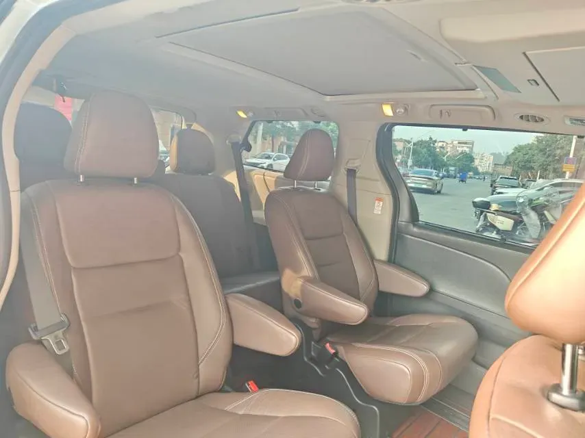 2019 Toyota Camry 2.0L 178HP L4 CVT,autocango,china used car exporter,china ev exporter,chinese used car exporter,chinese used ev exporter