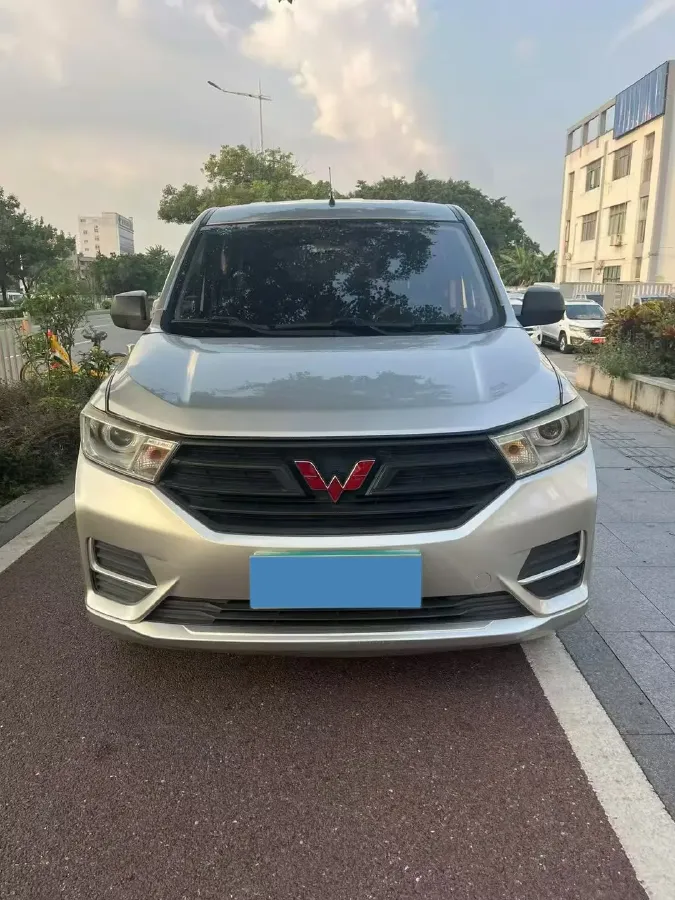 2021 WuLing RongGuang New Truck 1.5L 99HP L4 5MT,autocango,china used car exporter,china ev exporter,chinese used car exporter,chinese used ev exporter