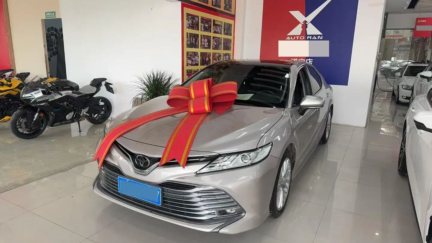 2019 Toyota Camry 2.5L 209HP L4 8AT