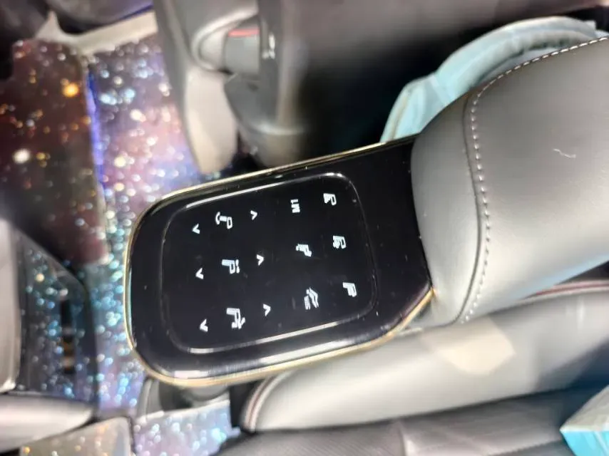 2023 GAC Trumpchi M8 2.0T 190HP L4 E-CVT Hybrid,autocango,china used car exporter,china ev exporter,chinese used car exporter,chinese used ev exporter