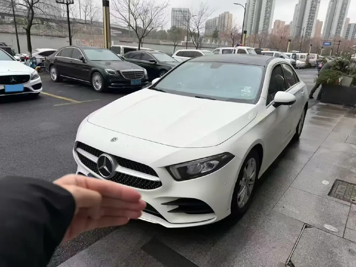 2021 Mercedes-Benz A Class 1.3T 163HP L4 7DCT