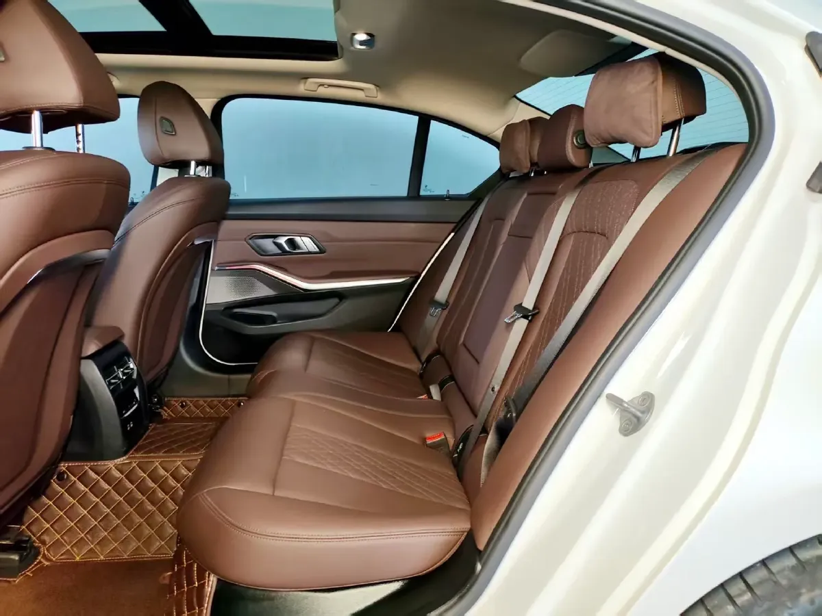 2024 BMW 3 Series 2.0T 184HP L4 8AT,autocango,china used car exporter,china ev exporter,chinese used car exporter,chinese used ev exporter