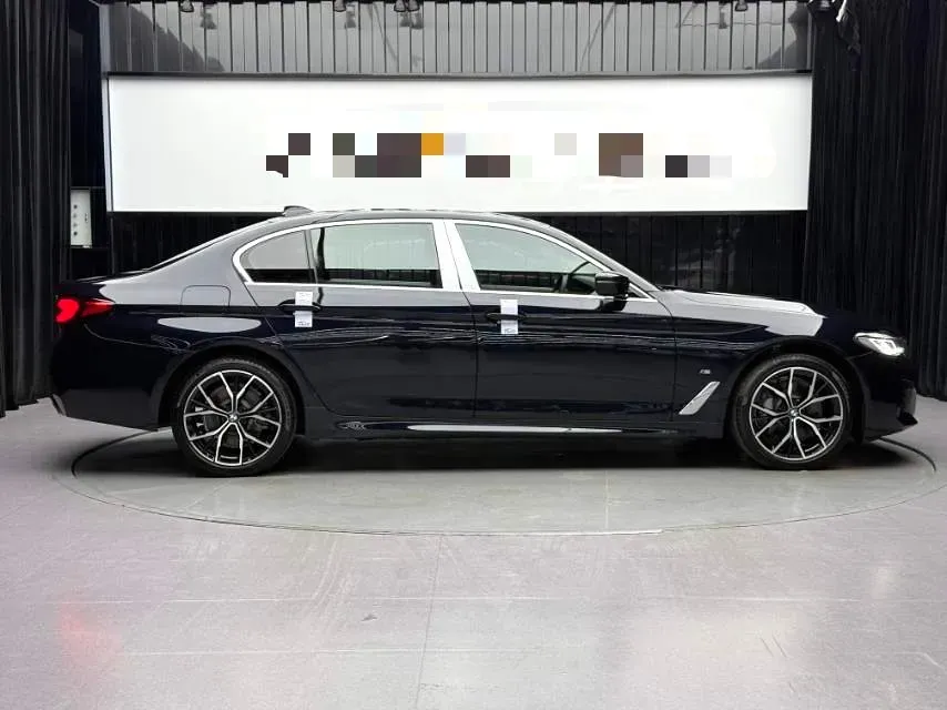 2023 BMW 5 Series 2.0T 245HP L4 8AT,autocango,china used car exporter,china ev exporter,chinese used car exporter,chinese used ev exporter