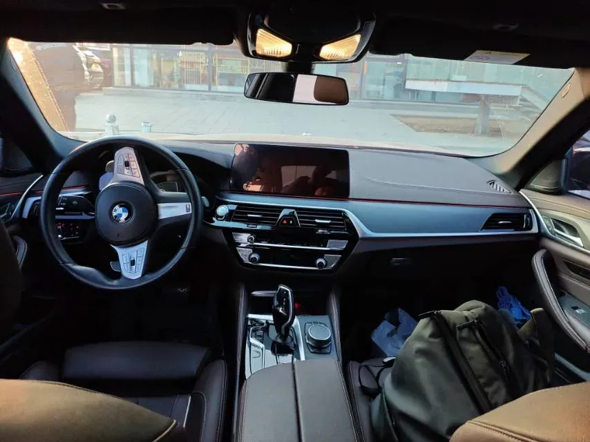 2023 BMW 5 Series 2.0T 245HP L4 8AT,autocango,china used car exporter,china ev exporter,chinese used car exporter,chinese used ev exporter
