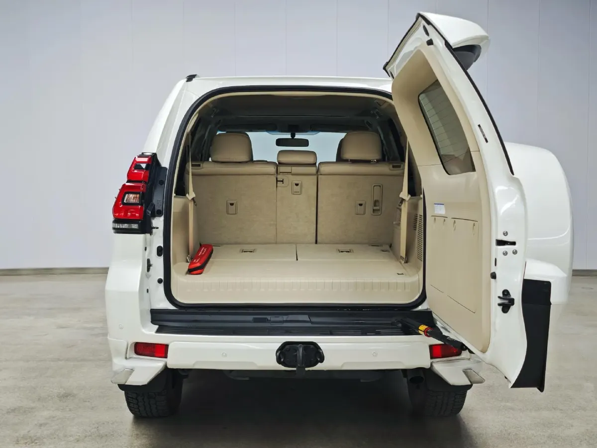 2023 Iveco DeYi 2.5T 122HP L4 6AT,autocango,china used car exporter,china ev exporter,chinese used car exporter,chinese used ev exporter