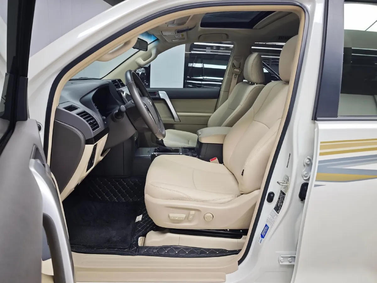 2023 Iveco DeYi 2.5T 122HP L4 6AT,autocango,china used car exporter,china ev exporter,chinese used car exporter,chinese used ev exporter