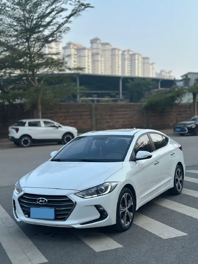 2018 Hyundai Elantra 1.4T 130HP L4 7DCT