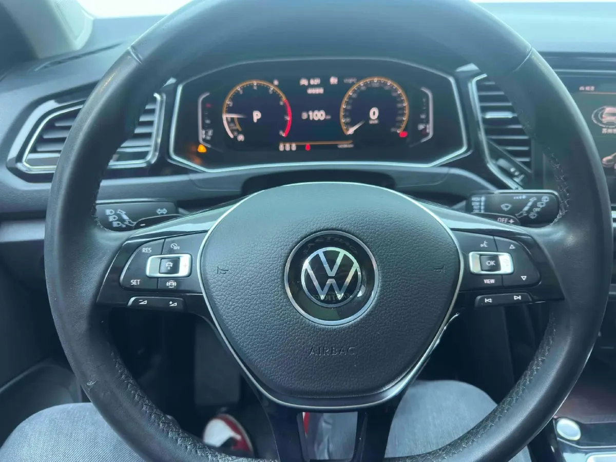 2021 Volkswagen T-Roc 1.4T 150HP L4 7DCT,autocango,china used car exporter,china ev exporter,chinese used car exporter,chinese used ev exporter