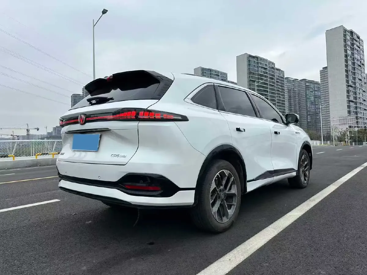 2025 ChangAn CS75 Plus 2.0T 233HP L4 8AT,autocango,china used car exporter,china ev exporter,chinese used car exporter,chinese used ev exporter