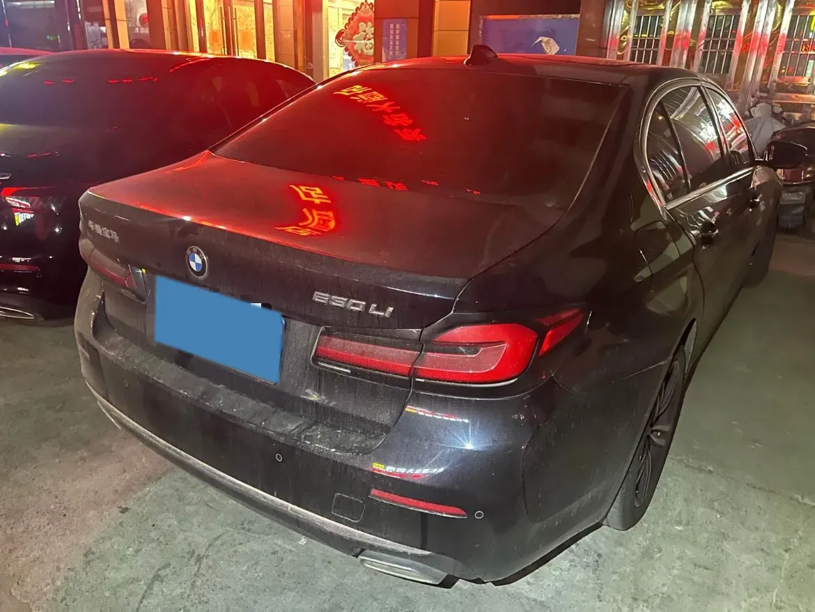 2022 BMW 5 Series 2.0T 252HP L4 8AT,autocango,china used car exporter,china ev exporter,chinese used car exporter,chinese used ev exporter