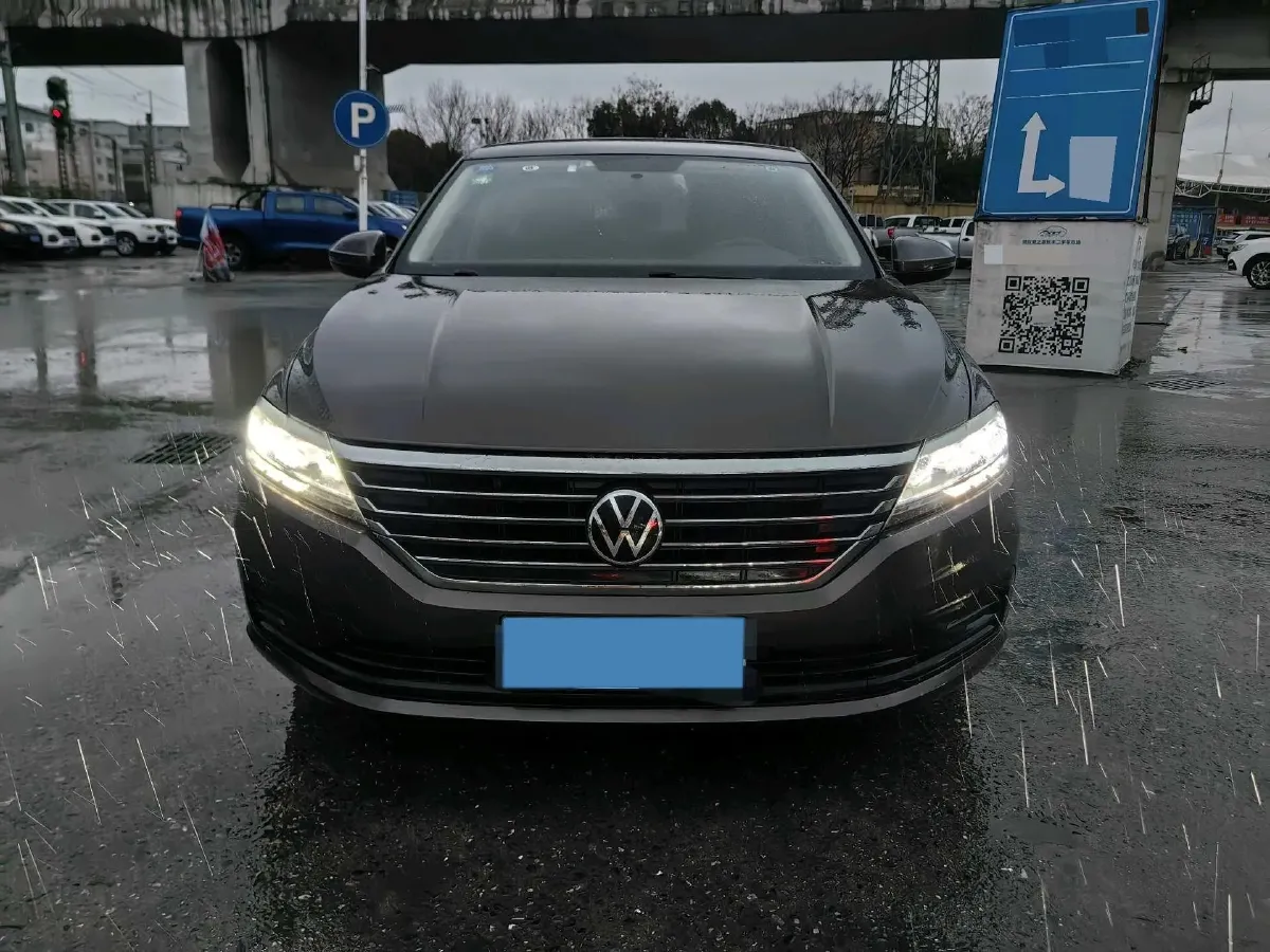 2018 Landwind XiaoYao 1.5T 163HP L4 CVT,autocango,china used car exporter,china ev exporter,chinese used car exporter,chinese used ev exporter