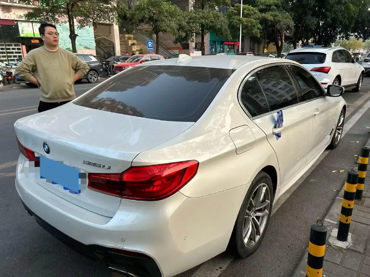 2020 BMW 5 Series 2.0T 184HP L4 8AT,autocango,china used car exporter,china ev exporter,chinese used car exporter,chinese used ev exporter