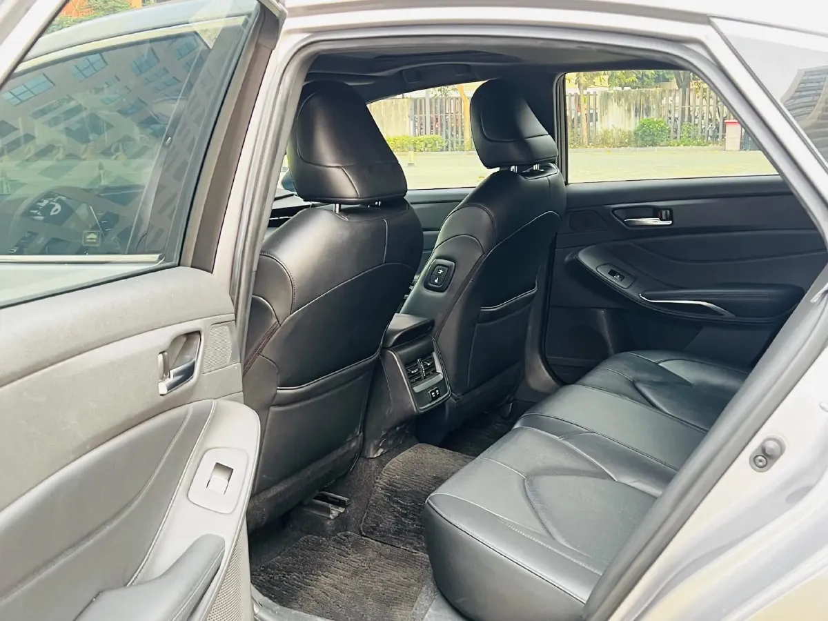 2019 Toyota Avalon 2.0L 178HP L4 CVT,autocango,china used car exporter,china ev exporter,chinese used car exporter,chinese used ev exporter