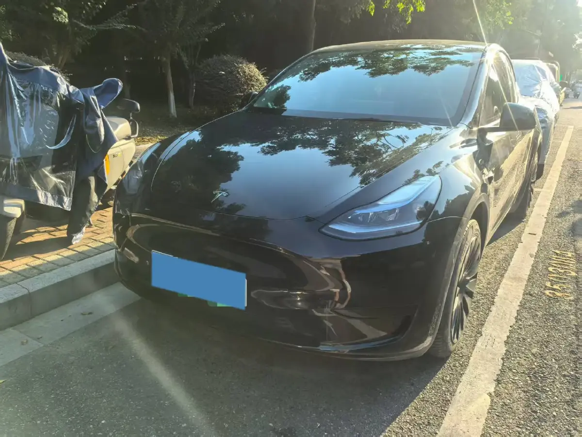 2022 Tesla Model Y BEV 60KWH