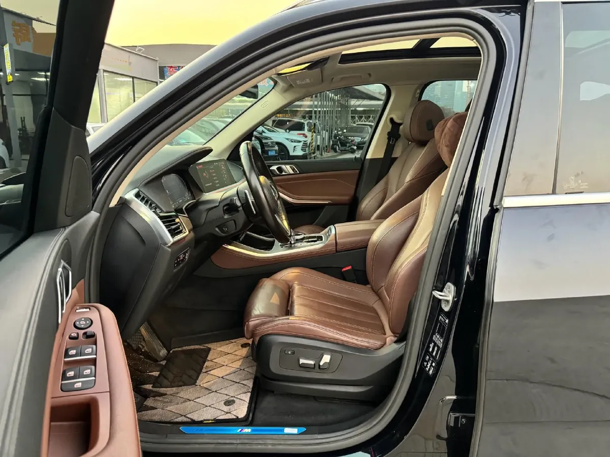 2021 BMW X5 2.0T 265HP L4 8AT,autocango,china used car exporter,china ev exporter,chinese used car exporter,chinese used ev exporter