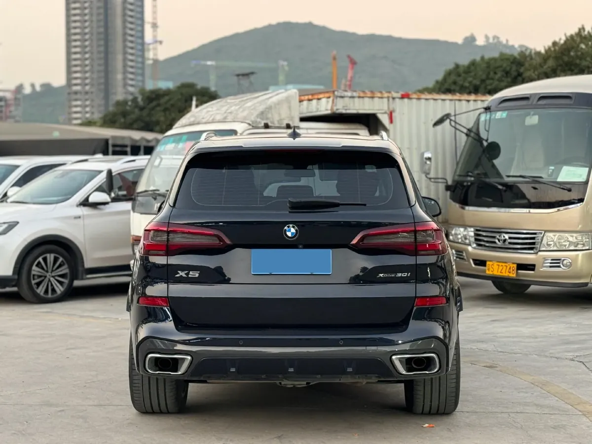 2021 BMW X5 2.0T 265HP L4 8AT,autocango,china used car exporter,china ev exporter,chinese used car exporter,chinese used ev exporter