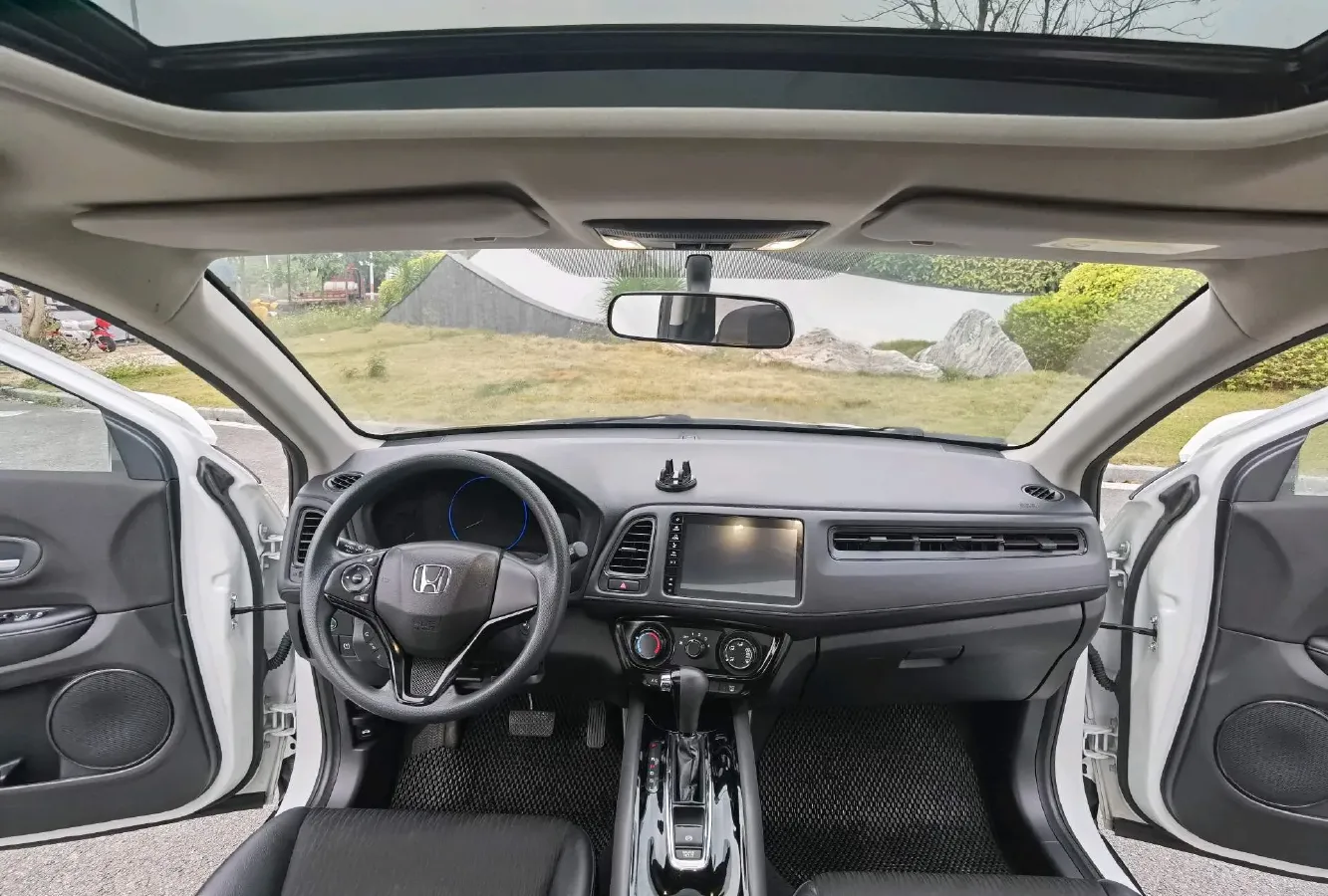 2022 Honda Vezel 1.5L 131HP L4 CVT,autocango,china used car exporter,china ev exporter,chinese used car exporter,chinese used ev exporter