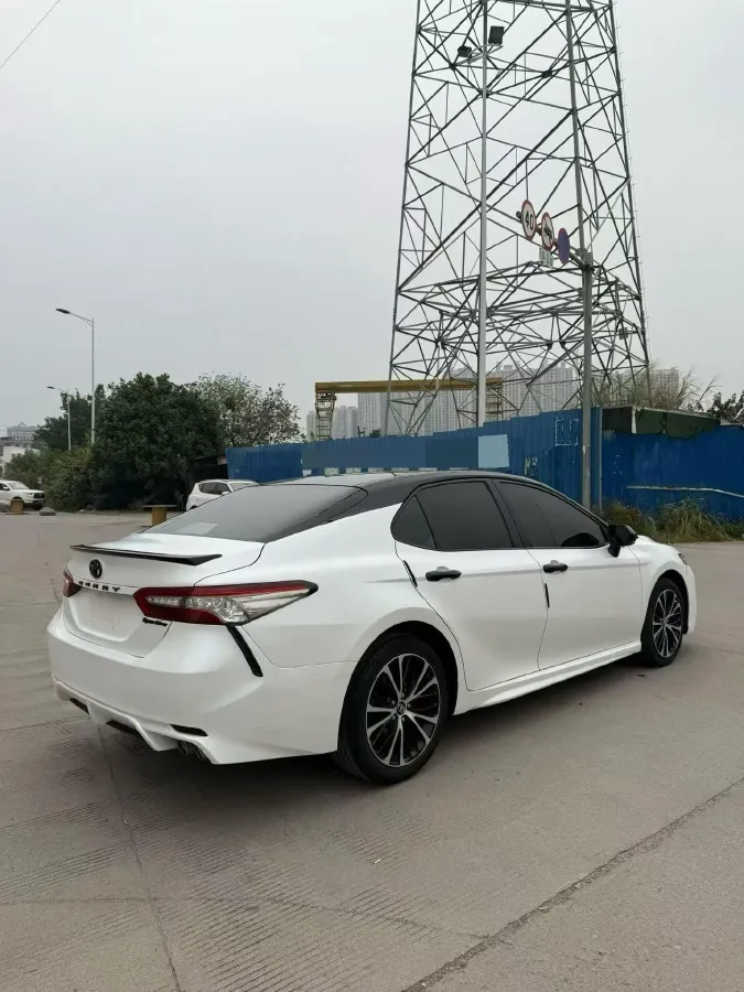 2018 Toyota Camry 2.0L 169HP L4 6AT,autocango,china used car exporter,china ev exporter,chinese used car exporter,chinese used ev exporter