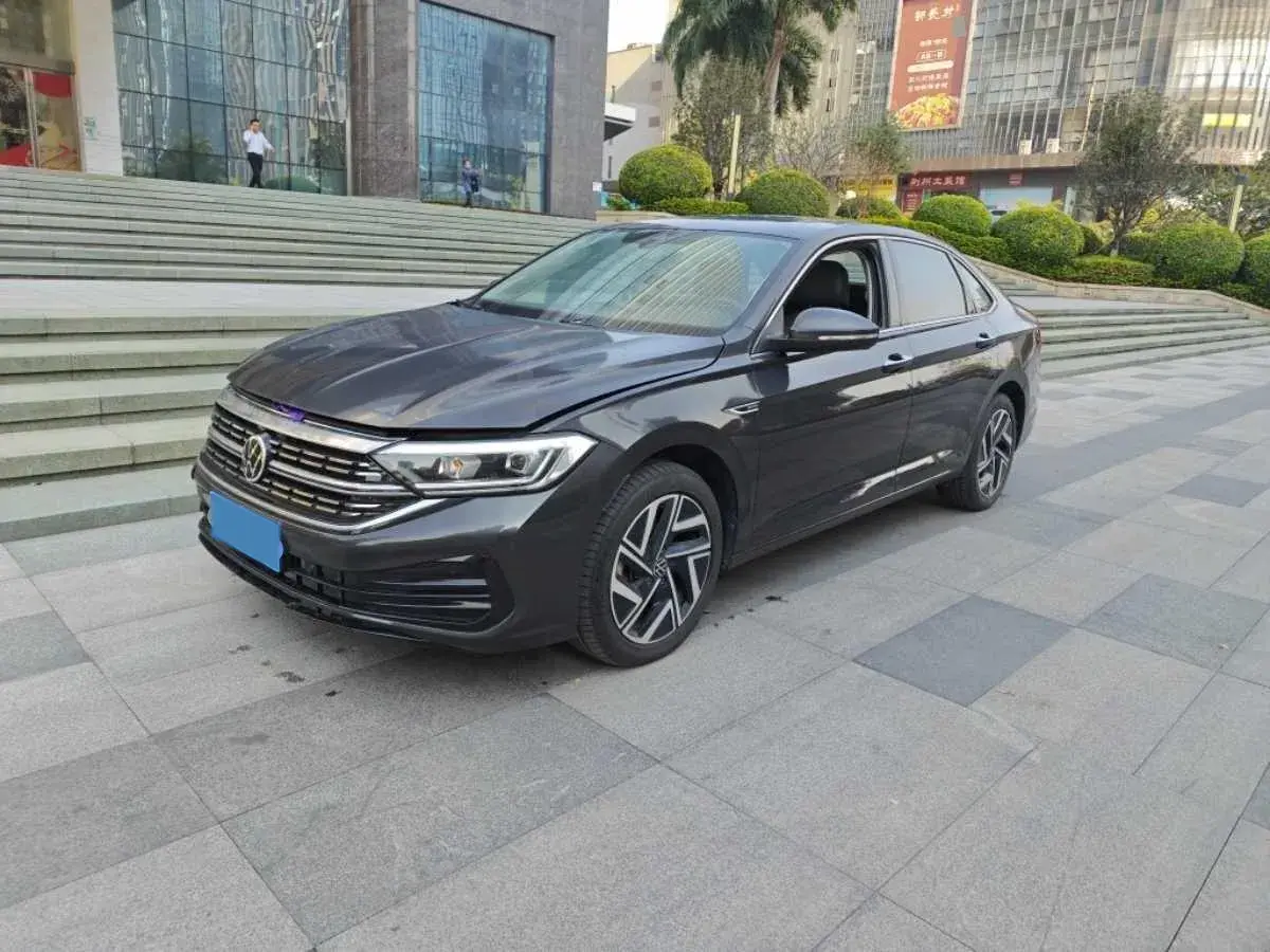 2023 Volkswagen Sagitar 1.2T 116HP L4 7DCT