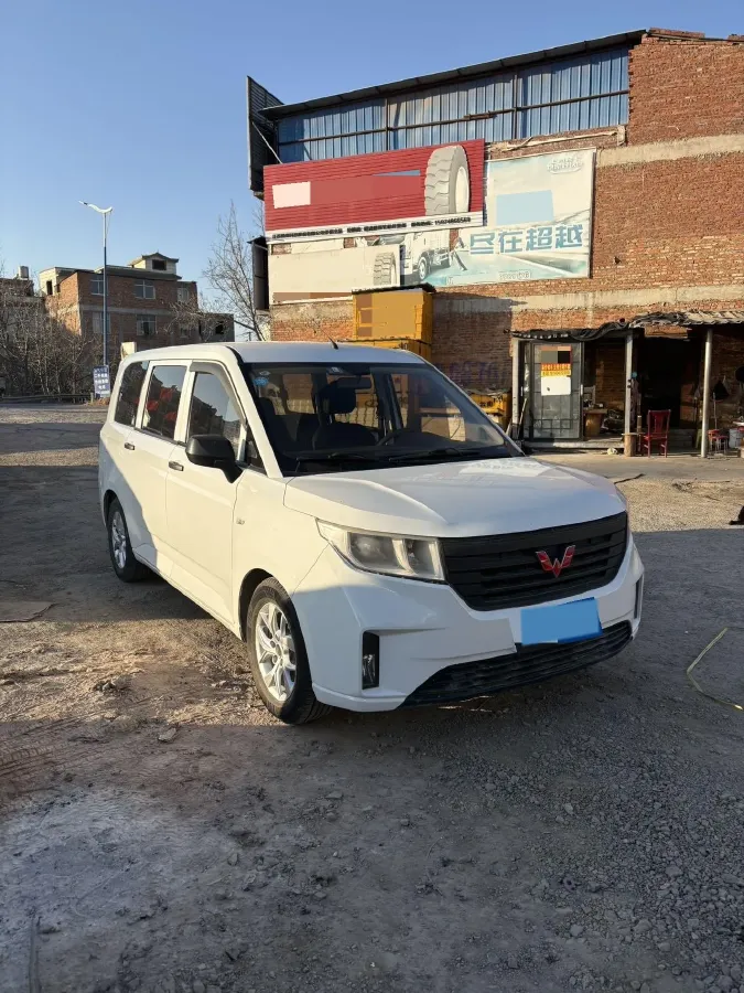 2019 Venucia M50V 1.5L 112HP L4 5MT,autocango,china used car exporter,china ev exporter,chinese used car exporter,chinese used ev exporter