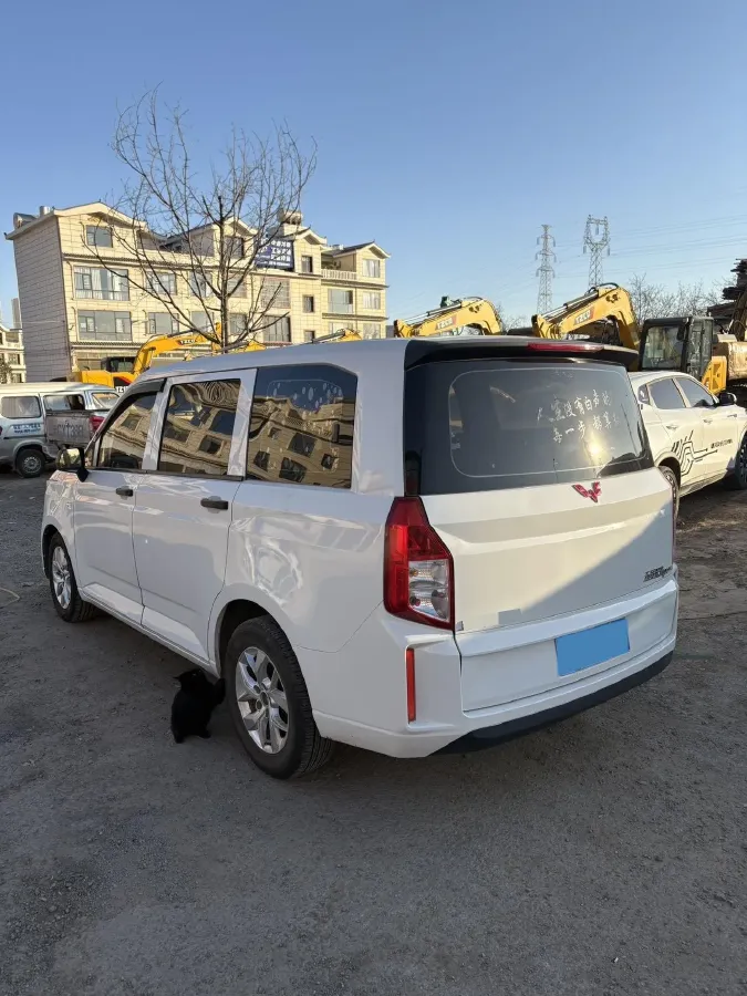 2019 Venucia M50V 1.5L 112HP L4 5MT,autocango,china used car exporter,china ev exporter,chinese used car exporter,chinese used ev exporter