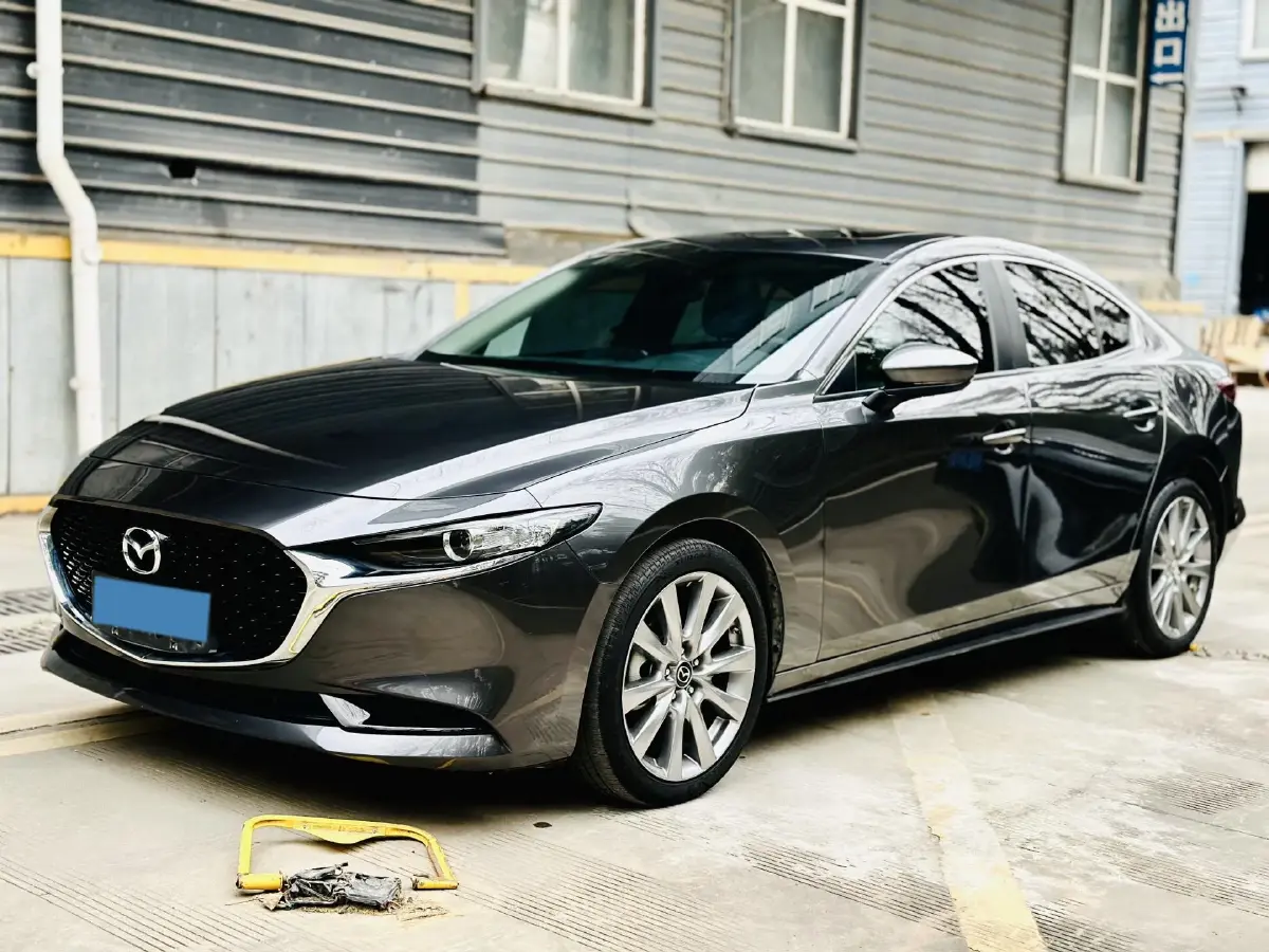 2021 Mazda 3 Axela 2.0L 158HP L4 6AT