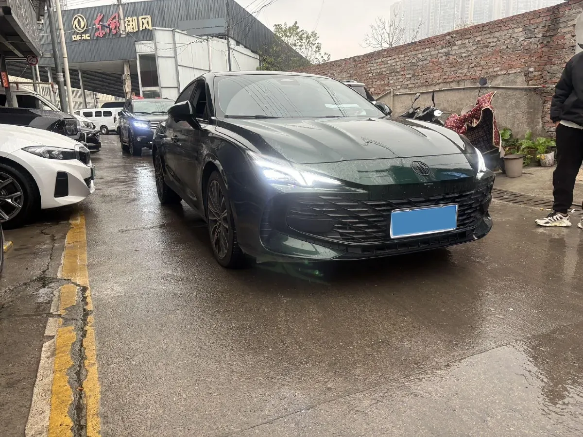 2025 MG 7 2.0T 261HP L4 9AT,autocango,china used car exporter,china ev exporter,chinese used car exporter,chinese used ev exporter