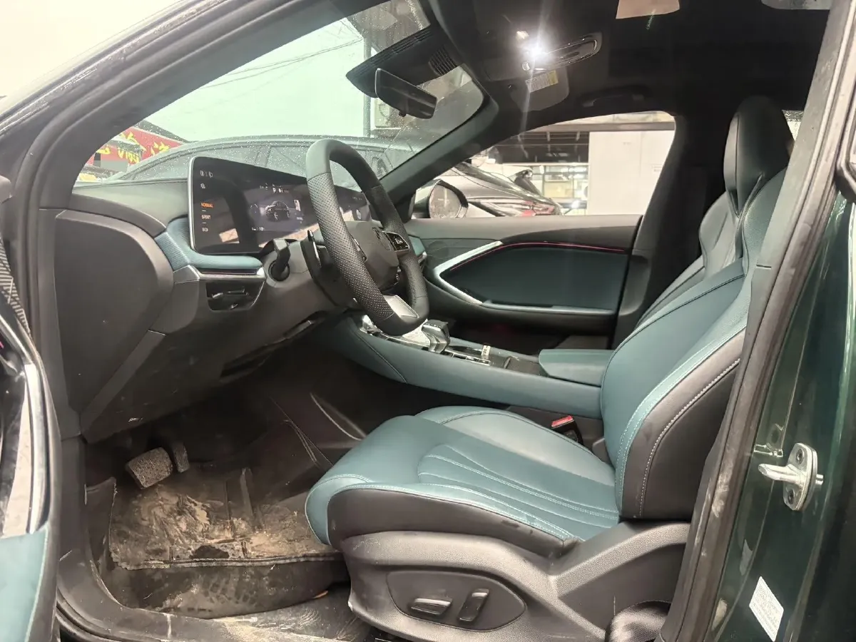 2025 MG 7 2.0T 261HP L4 9AT,autocango,china used car exporter,china ev exporter,chinese used car exporter,chinese used ev exporter