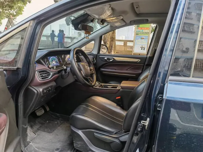 2021 GAC Trumpchi M6 1.5T 169HP L4 7DCT,autocango,china used car exporter,china ev exporter,chinese used car exporter,chinese used ev exporter