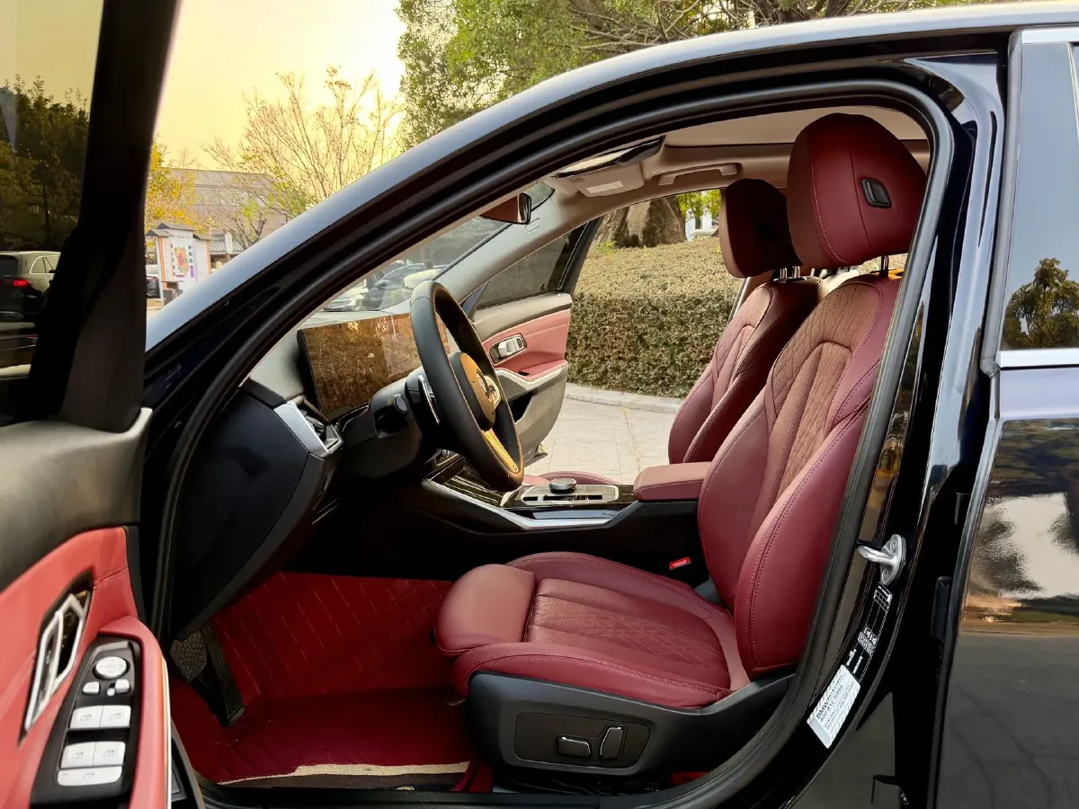 2024 BMW 3 Series 2.0T 184HP L4 8AT,autocango,china used car exporter,china ev exporter,chinese used car exporter,chinese used ev exporter