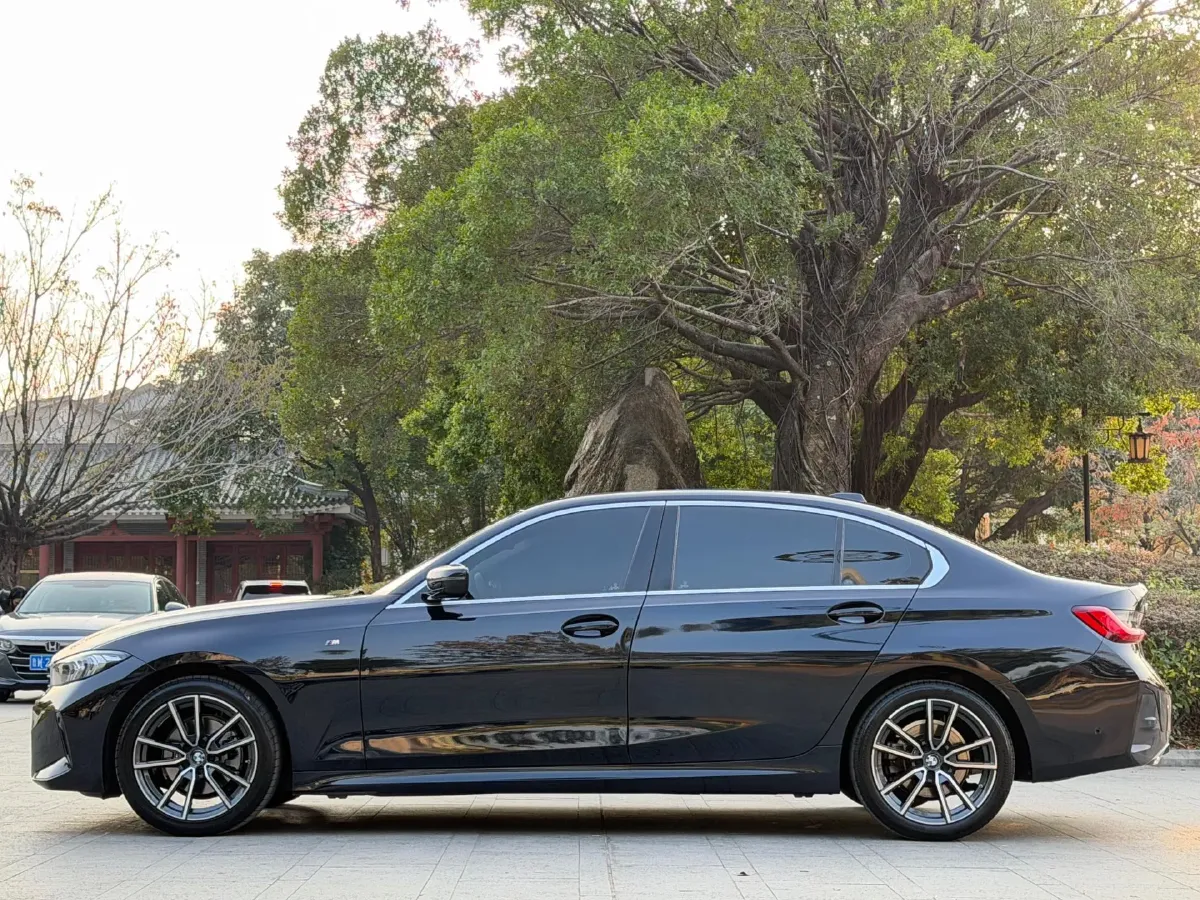 2024 BMW 3 Series 2.0T 184HP L4 8AT,autocango,china used car exporter,china ev exporter,chinese used car exporter,chinese used ev exporter