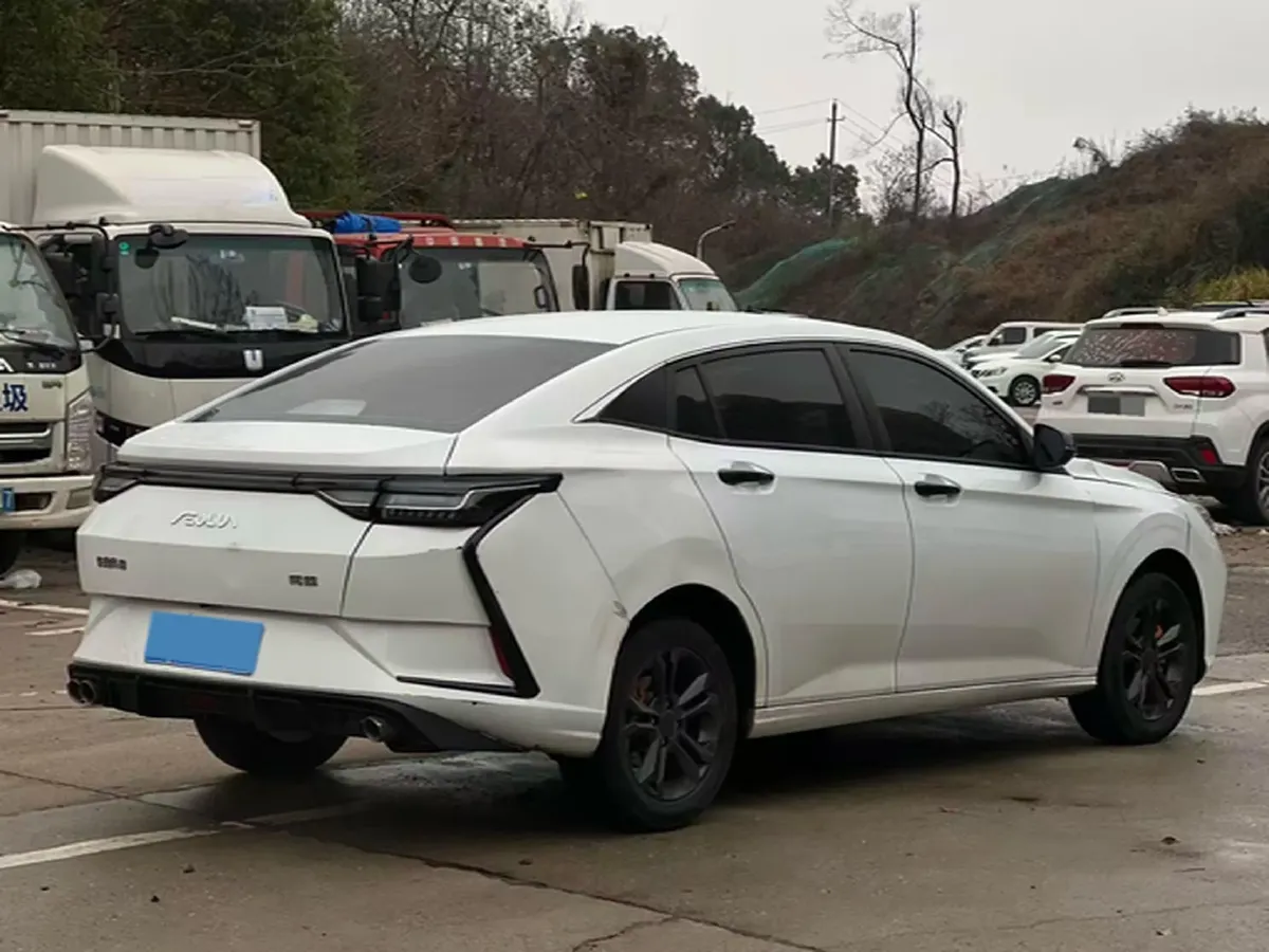 2023 DongFeng Aeolus YiXuan 1.5L 125HP L4 6DCT,autocango,china used car exporter,china ev exporter,chinese used car exporter,chinese used ev exporter
