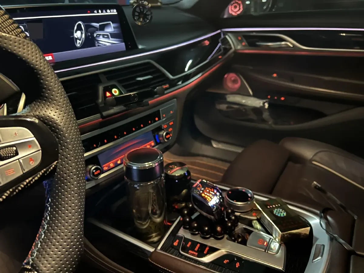 2021 BMW 7 Series 3.0T 340HP L6 8AT,autocango,china used car exporter,china ev exporter,chinese used car exporter,chinese used ev exporter