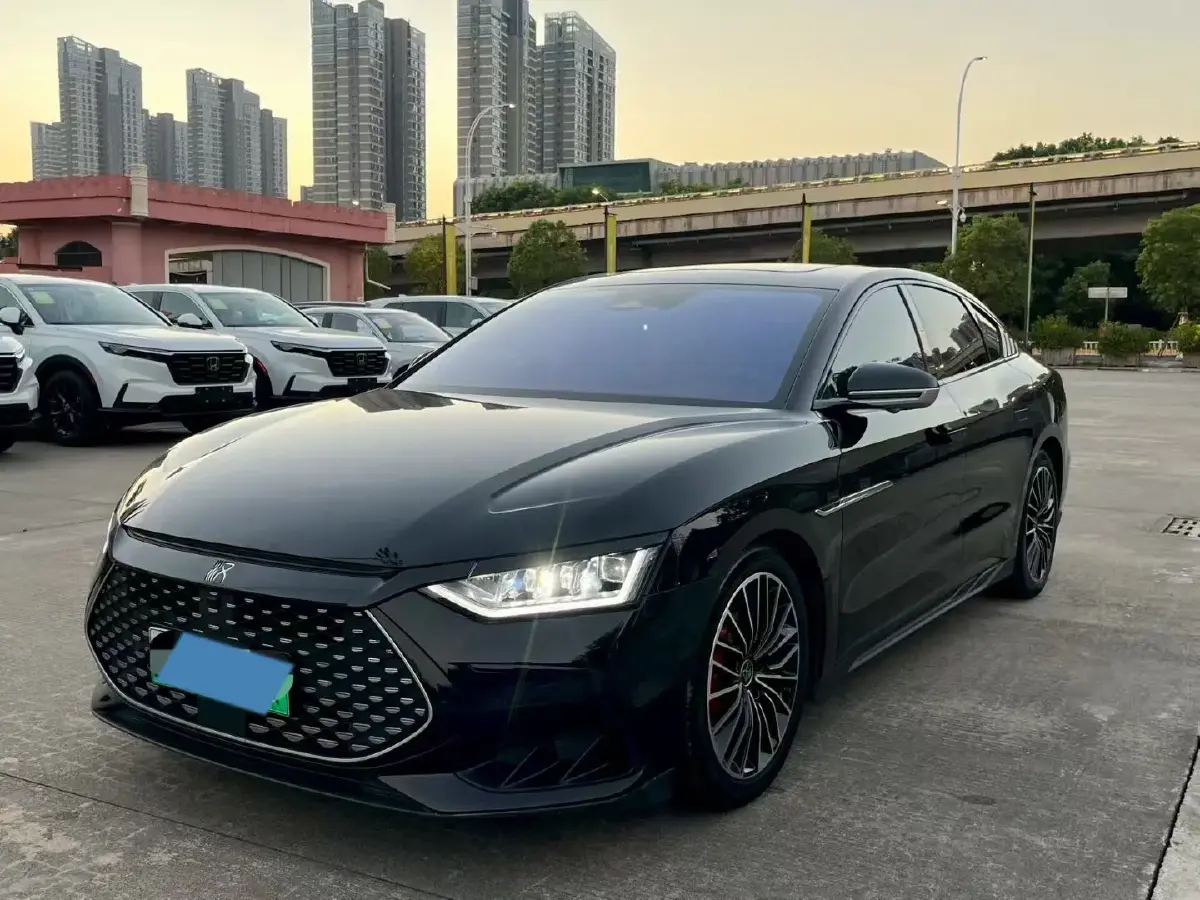 2022 Volkswagen Tiguan L 2.0T 186HP L4 7DCT