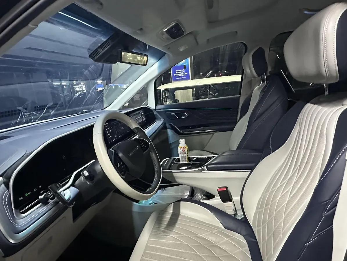 2022 MAXUS DaJia 9 BEV 90KWH,autocango,china used car exporter,china ev exporter,chinese used car exporter,chinese used ev exporter