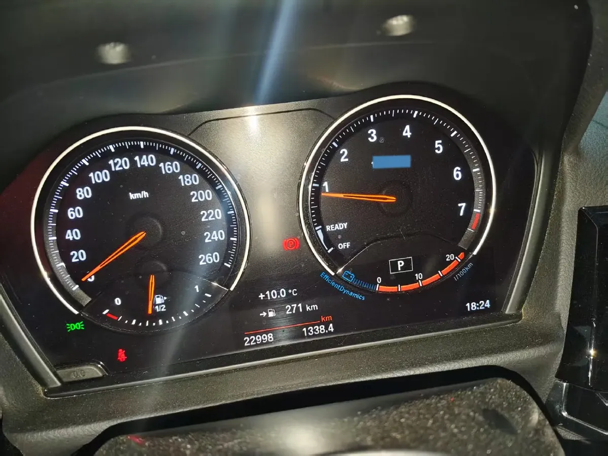 2023 BMW 1 Series 2.0T 178HP L4 7DCT,autocango,china used car exporter,china ev exporter,chinese used car exporter,chinese used ev exporter