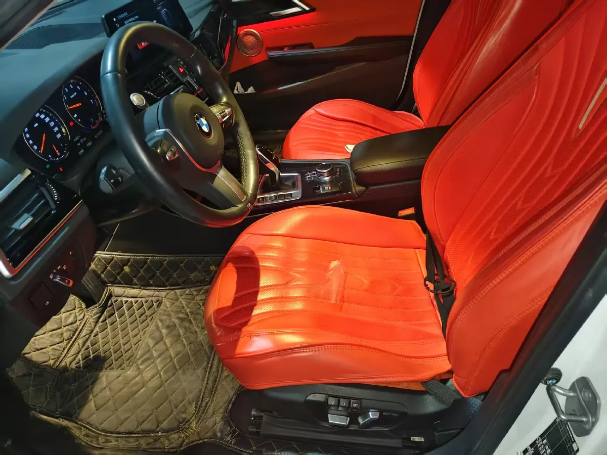 2023 BMW 1 Series 2.0T 178HP L4 7DCT,autocango,china used car exporter,china ev exporter,chinese used car exporter,chinese used ev exporter