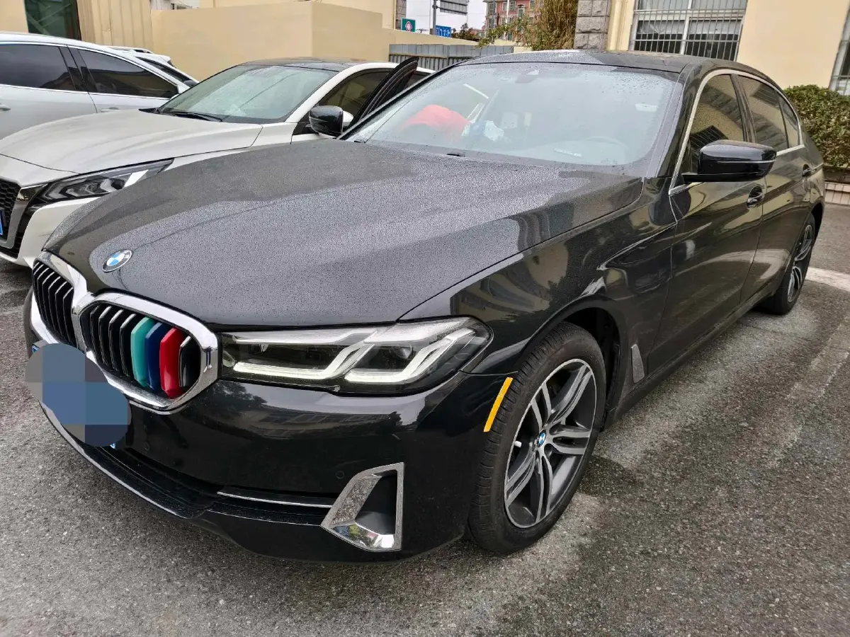 2022 BMW 5 Series 2.0T 252HP L4 8AT