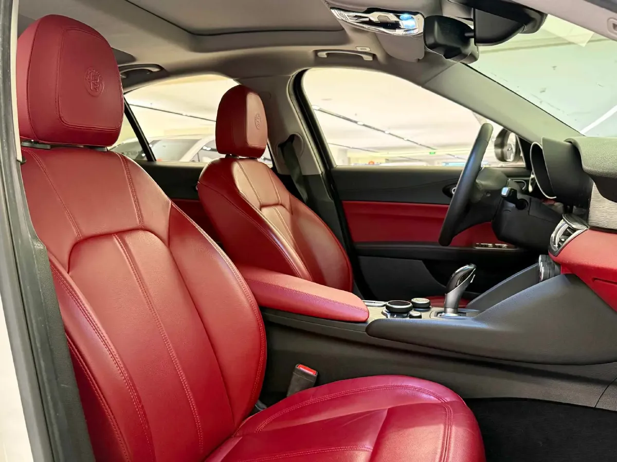 2017 Toyota Highlander 2.0T 220HP L4 6AT,autocango,china used car exporter,china ev exporter,chinese used car exporter,chinese used ev exporter