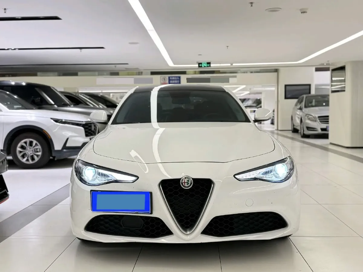 2017 Toyota Highlander 2.0T 220HP L4 6AT,autocango,china used car exporter,china ev exporter,chinese used car exporter,chinese used ev exporter