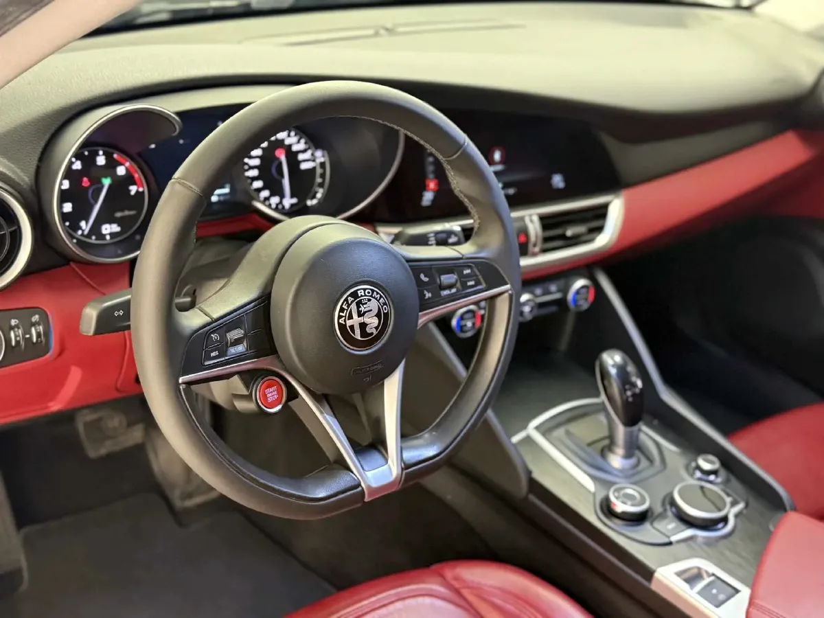 2017 Toyota Highlander 2.0T 220HP L4 6AT,autocango,china used car exporter,china ev exporter,chinese used car exporter,chinese used ev exporter