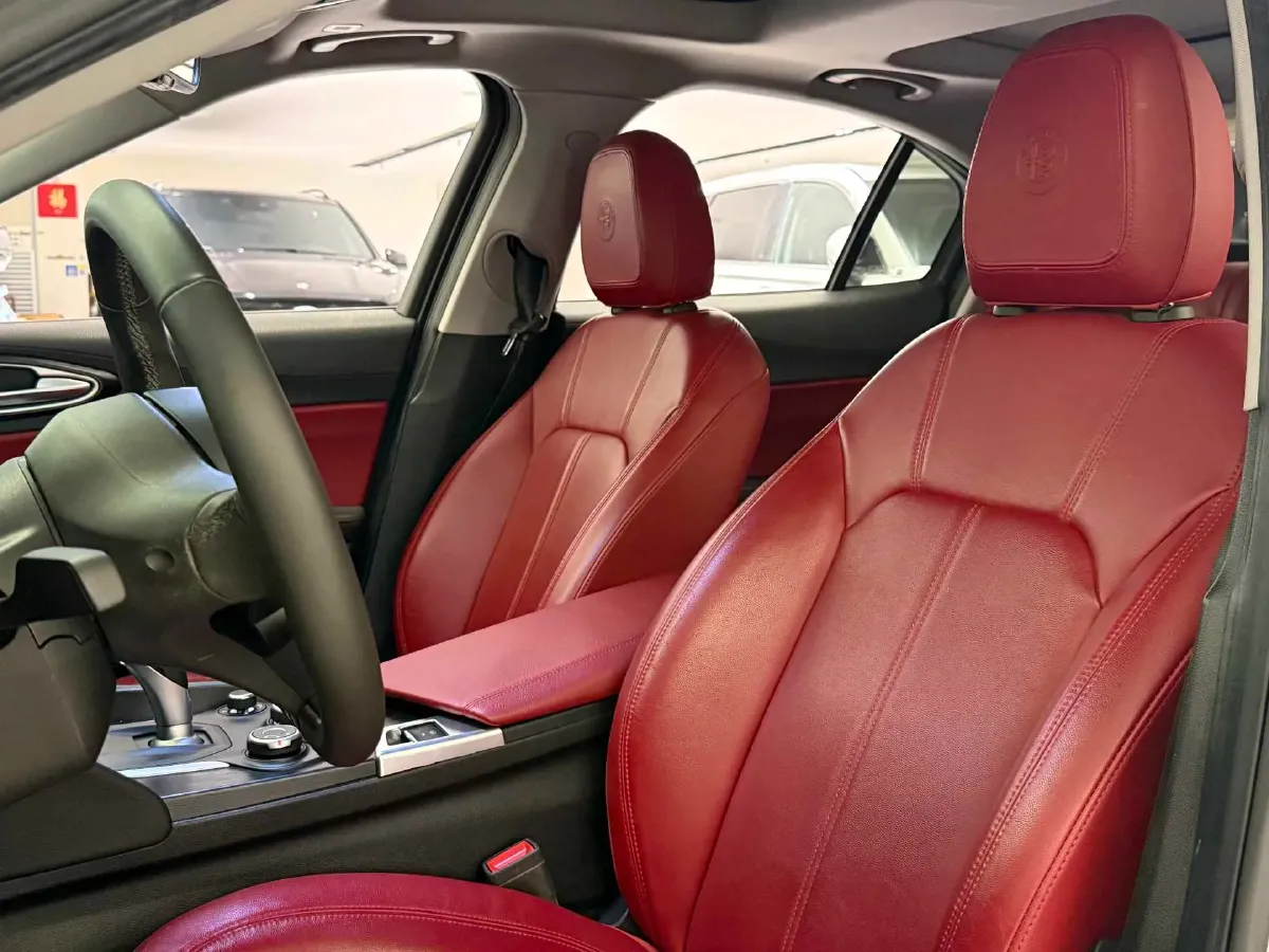 2017 Toyota Highlander 2.0T 220HP L4 6AT,autocango,china used car exporter,china ev exporter,chinese used car exporter,chinese used ev exporter