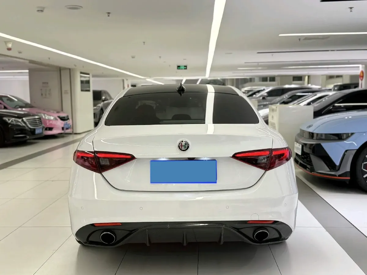 2017 Toyota Highlander 2.0T 220HP L4 6AT,autocango,china used car exporter,china ev exporter,chinese used car exporter,chinese used ev exporter