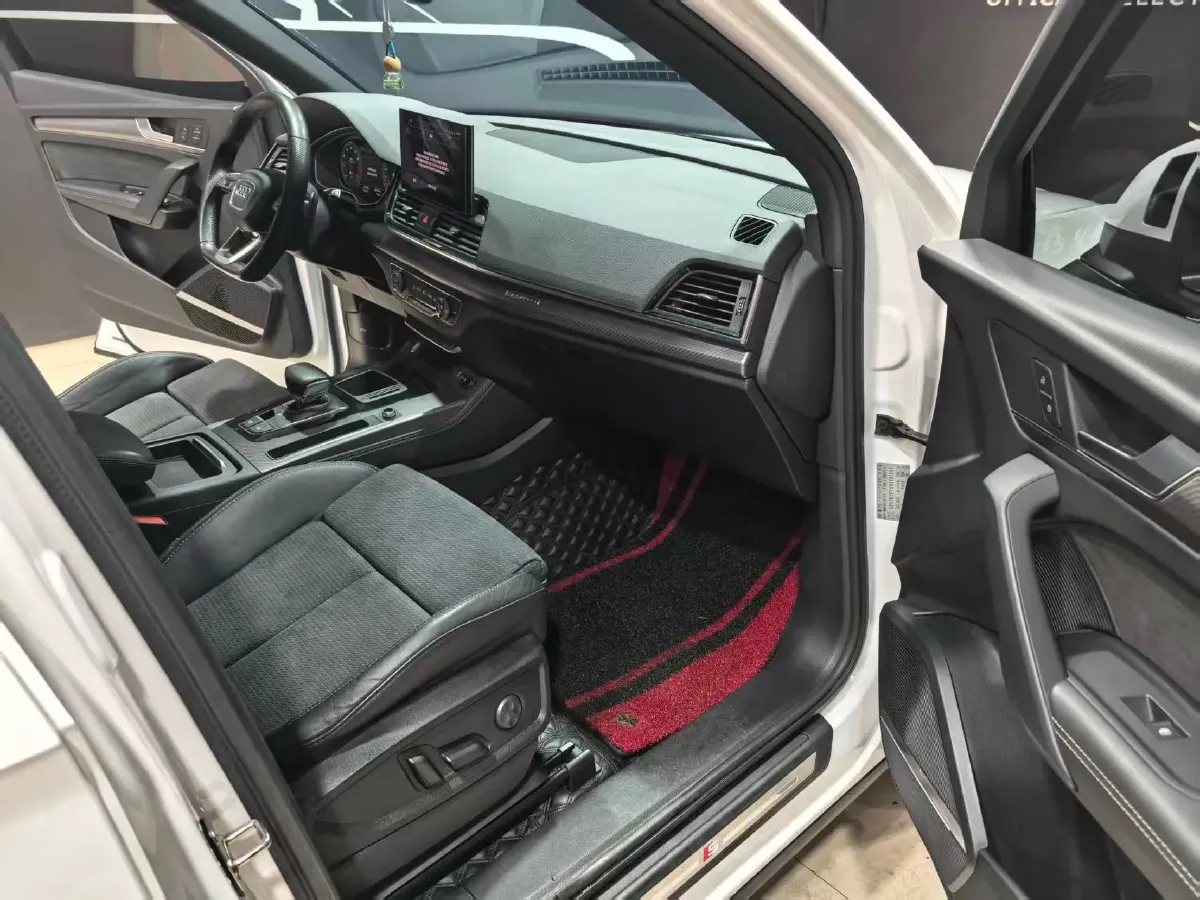 2021 Audi Q5L Sportback 2.0T 252HP L4 7DCT,autocango,china used car exporter,china ev exporter,chinese used car exporter,chinese used ev exporter