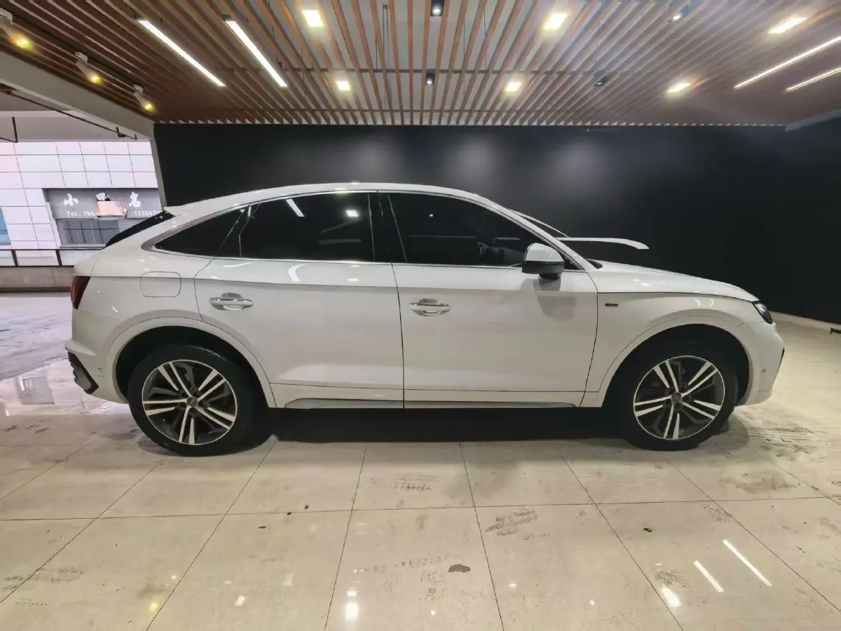 2021 Audi Q5L Sportback 2.0T 252HP L4 7DCT,autocango,china used car exporter,china ev exporter,chinese used car exporter,chinese used ev exporter