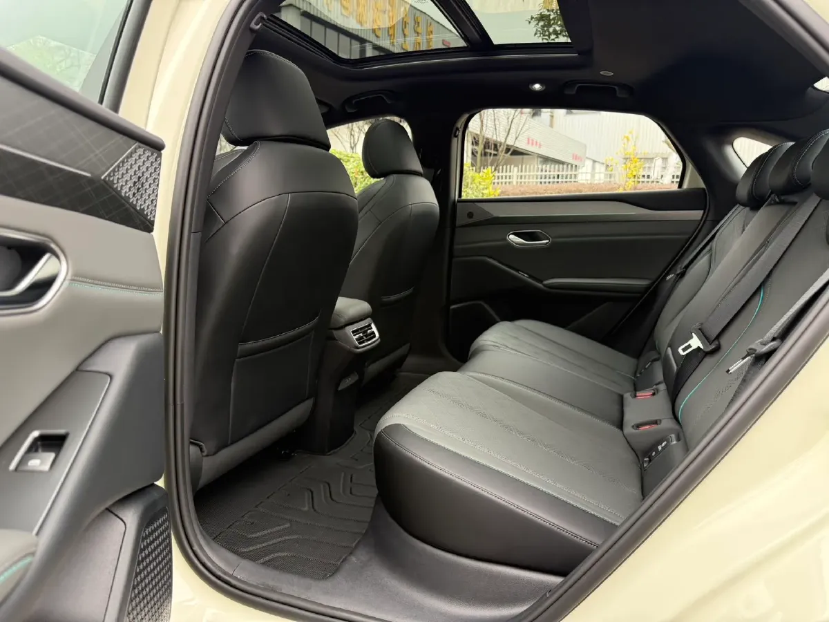 2025 BYD QinL BEV,autocango,china used car exporter,china ev exporter,chinese used car exporter,chinese used ev exporter