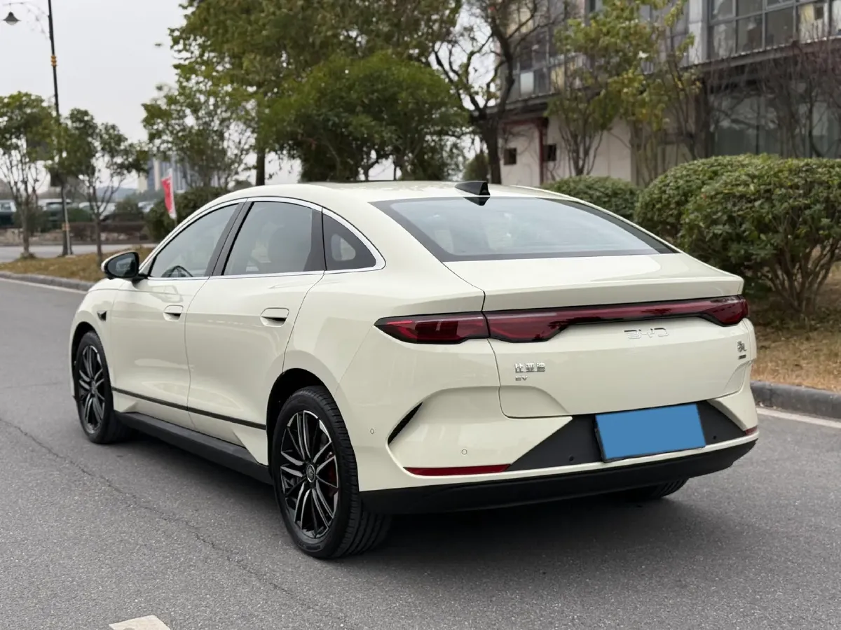 2025 BYD QinL BEV,autocango,china used car exporter,china ev exporter,chinese used car exporter,chinese used ev exporter