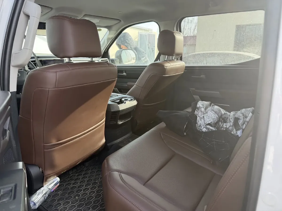 2022 Tank 300 2.0T 227HP L4 8AT,autocango,china used car exporter,china ev exporter,chinese used car exporter,chinese used ev exporter