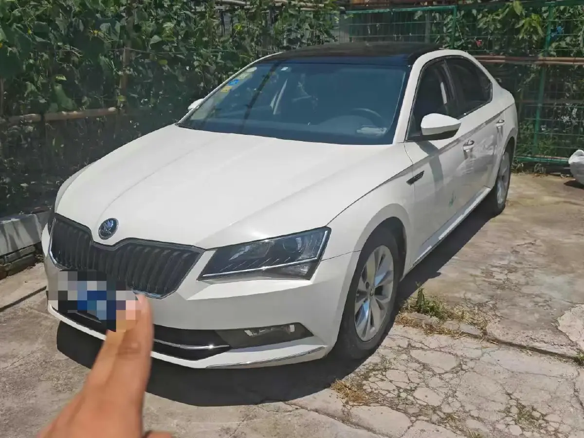2018 Skoda Superb 1.8T 180HP L4 7DCT