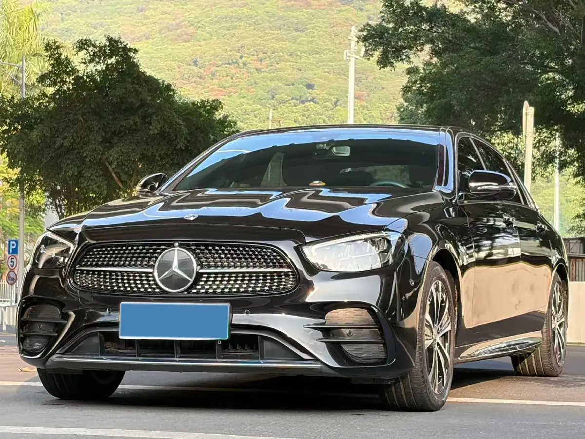 2022 Mercedes-Benz E Class 2.0T 211HP L4 9AT PHEV 25.4KWH